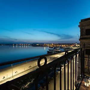 Apartment Duomo Seaside Deluxe By Ortigia