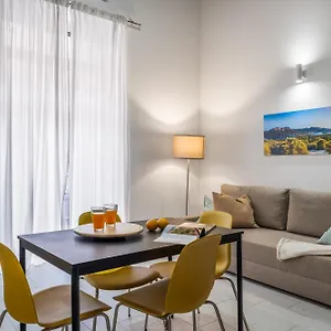  Apart-hotel Open Sicily Homes - Near The Train Station Itália